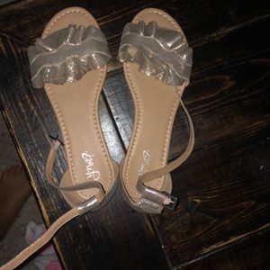 Sandals size 9